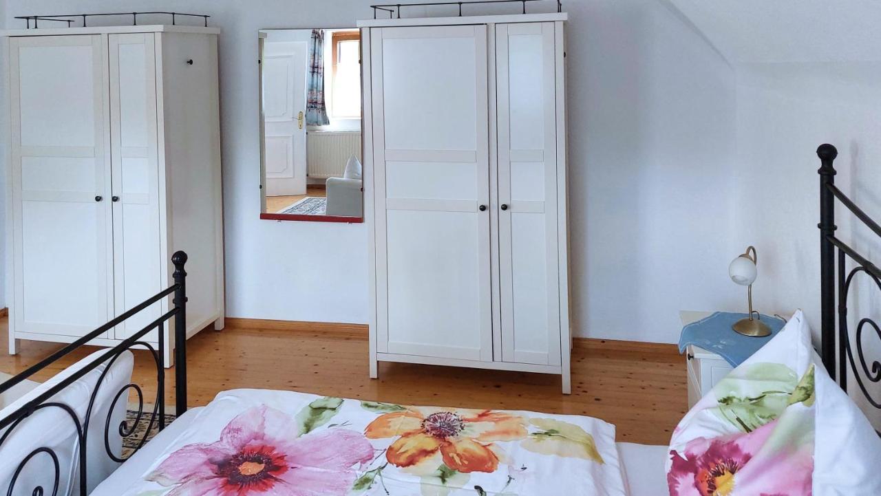 Malerisches Bauernhaus Lieserhofen Bagian luar foto